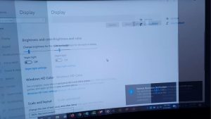 Monitor flickering When connected to Laptop - BlogTechTips